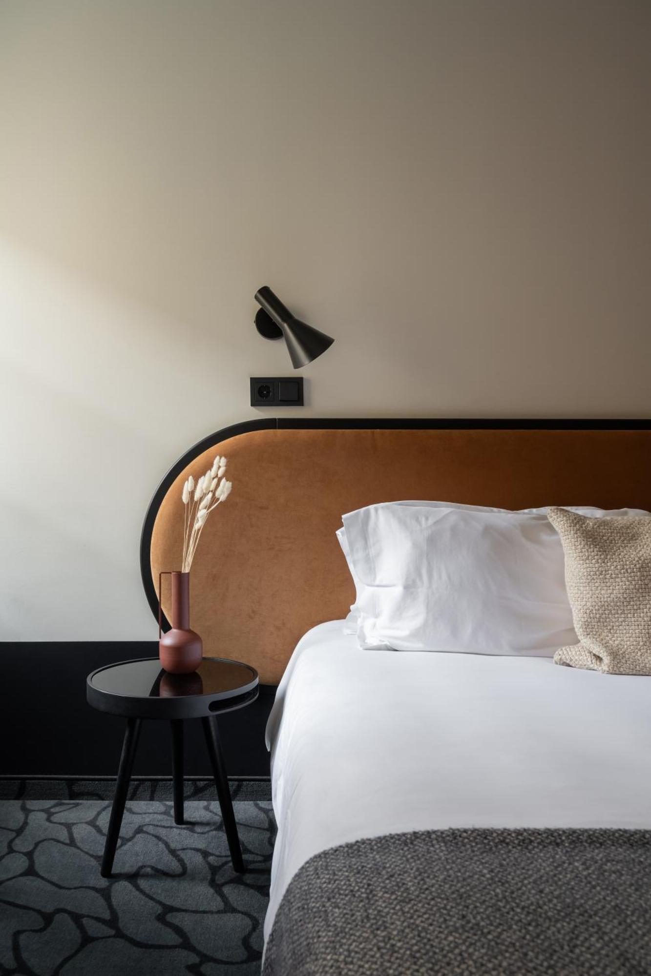 Pavilion Boutique Hotel 4*
