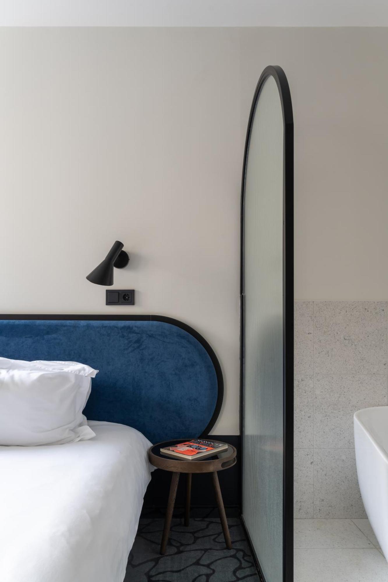 Pavilion Boutique Hotel 4*